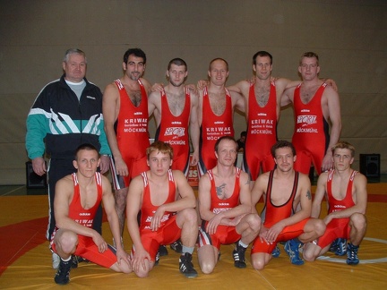 1. Mannschaft 2003
Siegfried Moll,Nedim Ceylan,Petre Widz,Ralf Moll,Wolfgang Klein,
Markus Egner,Yuri Khrabrov,
Daniel Vasile